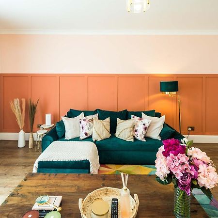 Charming Spacious 2Br Flat Near Station Plus Parking London Exterior foto
