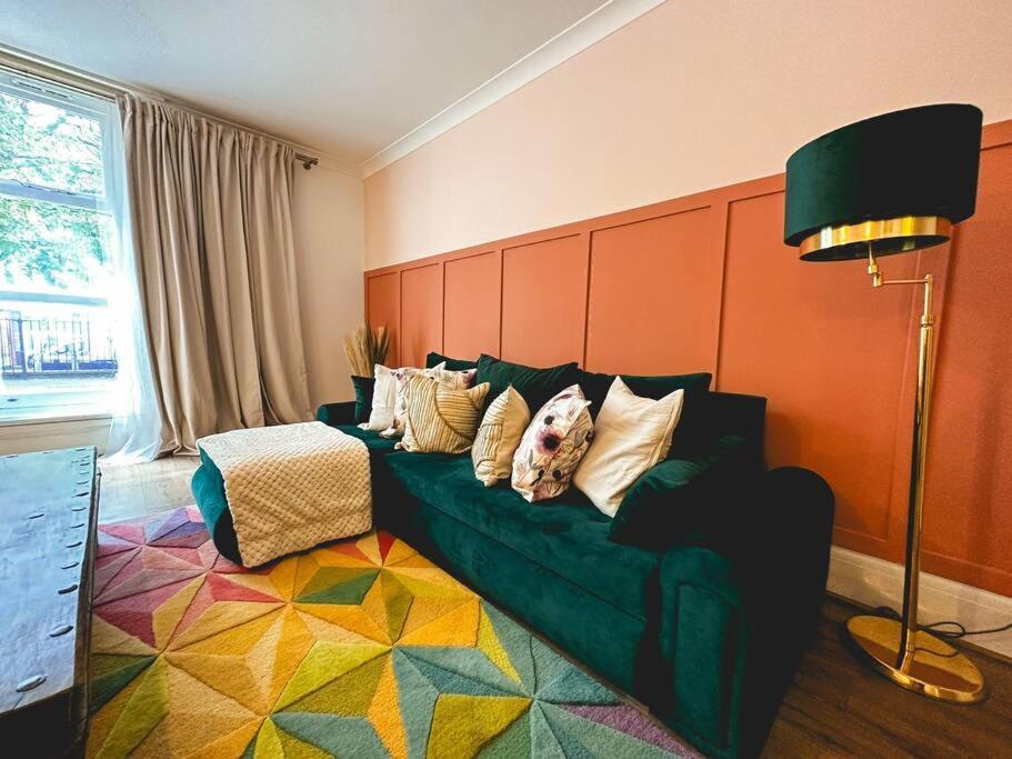 Charming Spacious 2Br Flat Near Station Plus Parking London Exterior foto