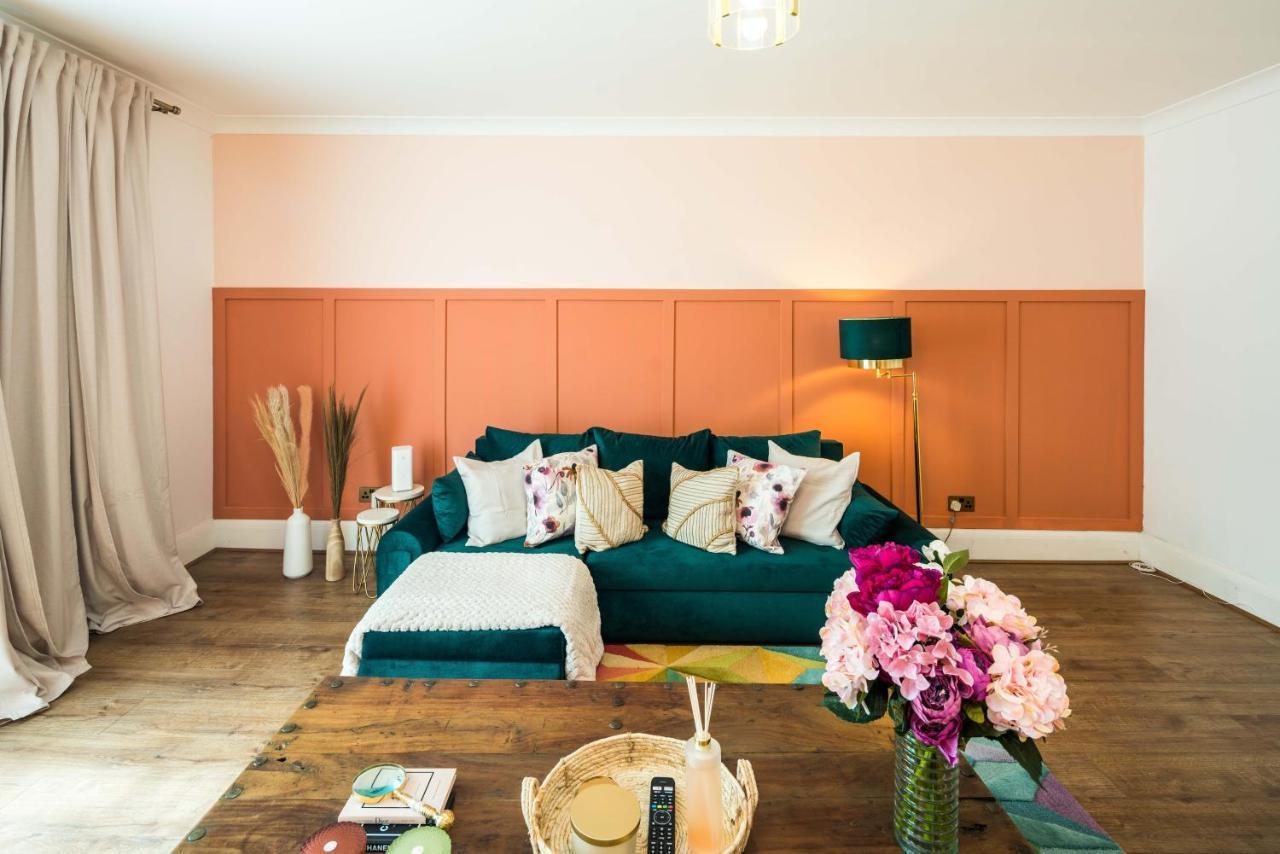 Charming Spacious 2Br Flat Near Station Plus Parking London Exterior foto