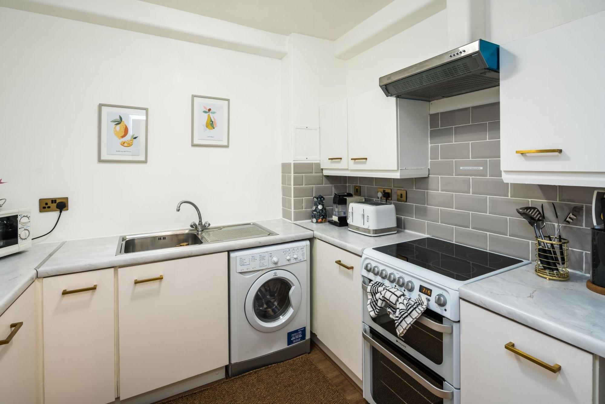 Charming Spacious 2Br Flat Near Station Plus Parking London Exterior foto